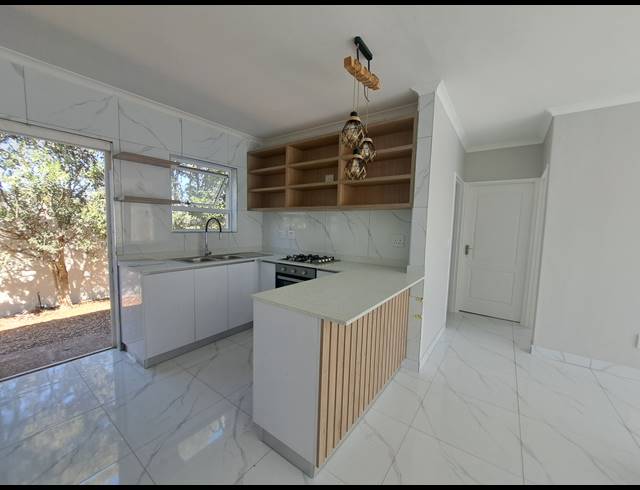 3 BEDROOM GATED ESTATE TO LET IN SUNNINGDALE